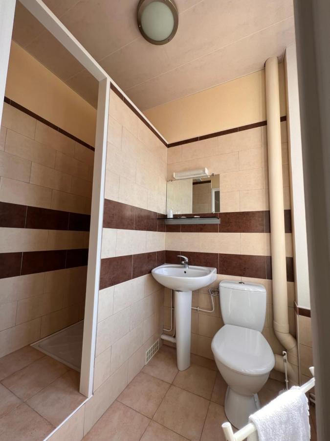Hotel De Champagne Saint-Dizier Bagian luar foto