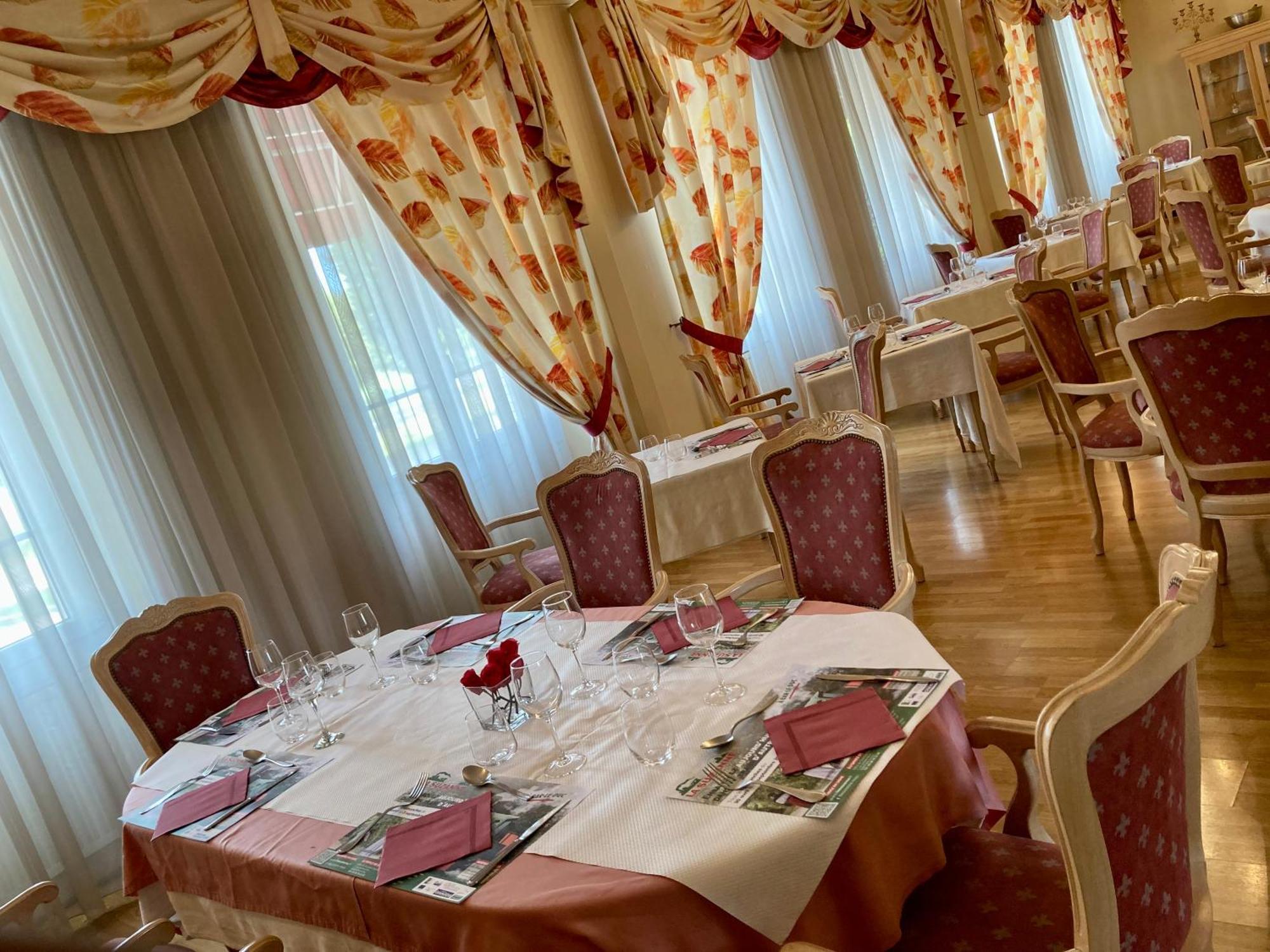 Hotel De Champagne Saint-Dizier Bagian luar foto
