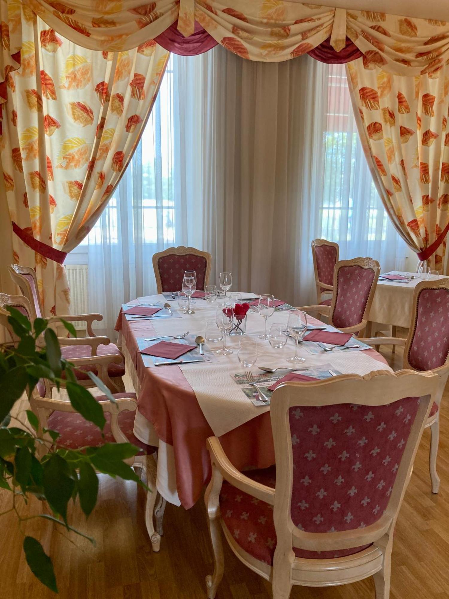 Hotel De Champagne Saint-Dizier Bagian luar foto