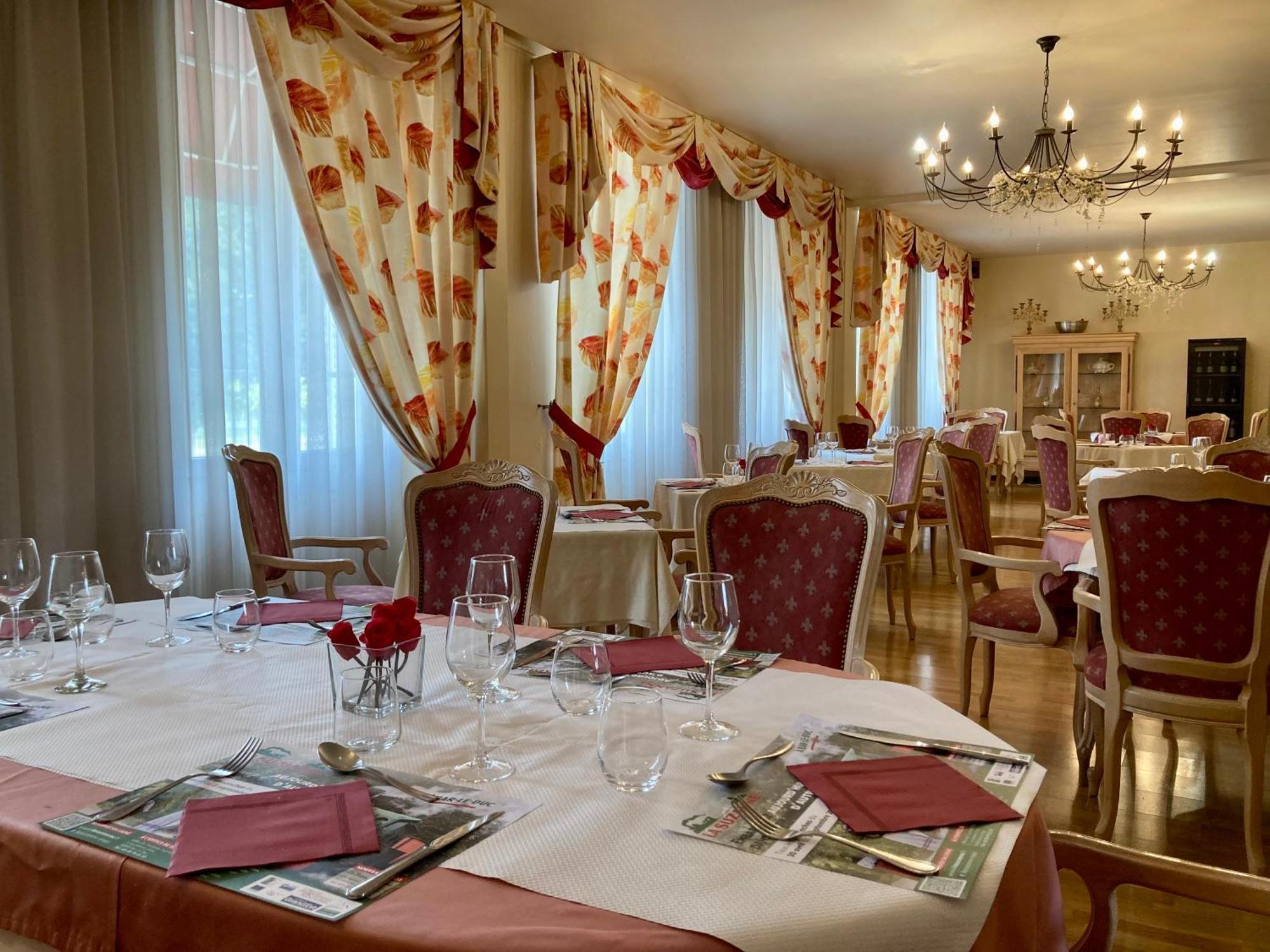 Hotel De Champagne Saint-Dizier Bagian luar foto