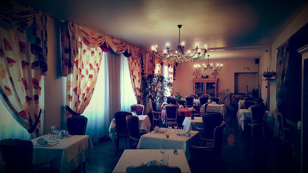Hotel De Champagne Saint-Dizier Bagian luar foto