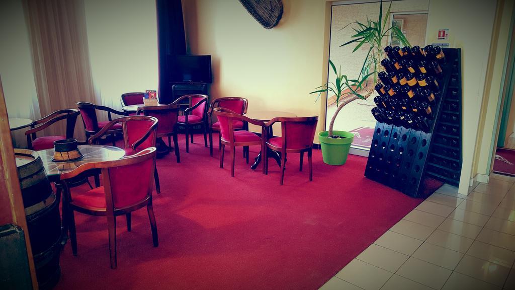 Hotel De Champagne Saint-Dizier Bagian luar foto