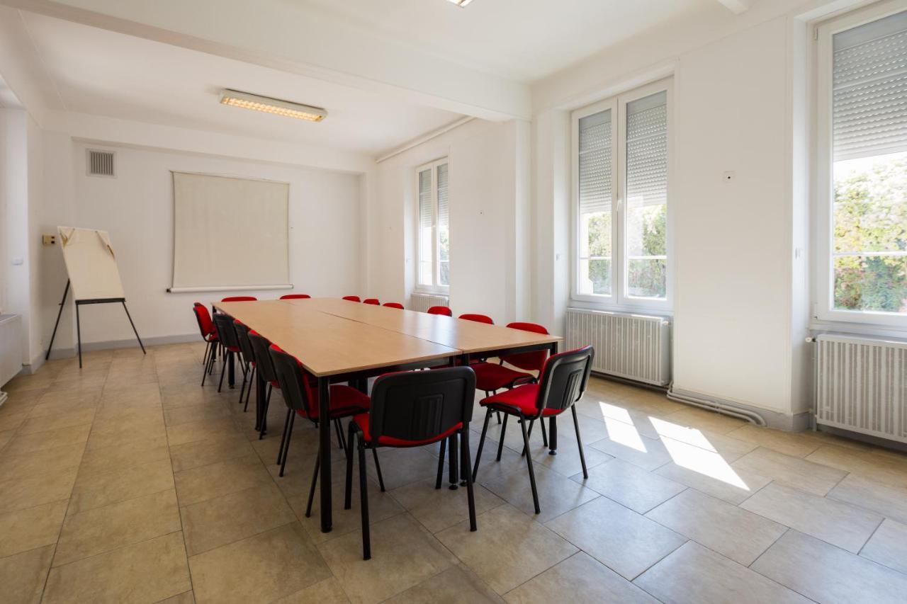 Hotel De Champagne Saint-Dizier Bagian luar foto