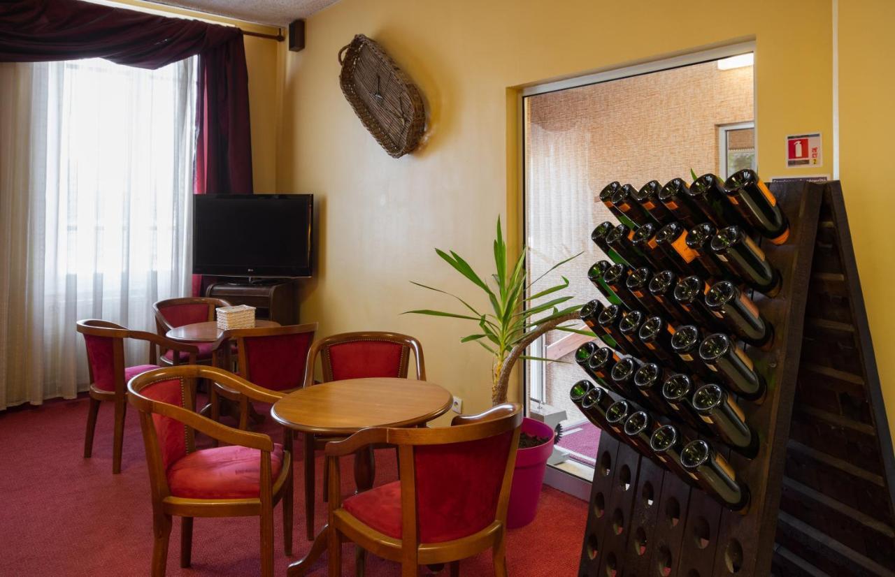 Hotel De Champagne Saint-Dizier Bagian luar foto